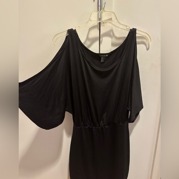 Forever 21 Dresses & Skirts - Open Shoulder Black Dress